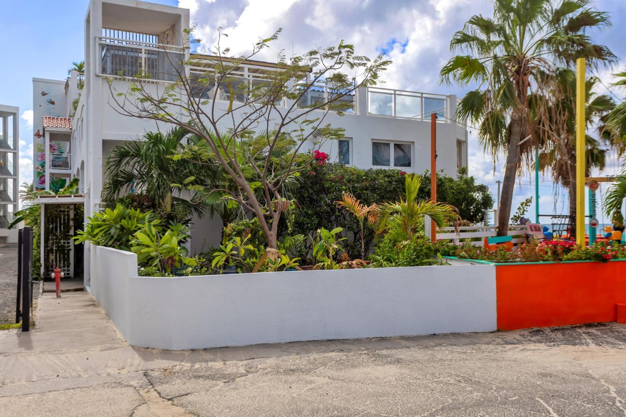 Maho Beach House - Luxe 1-Bedroom - Ocean View Kültér fotó
